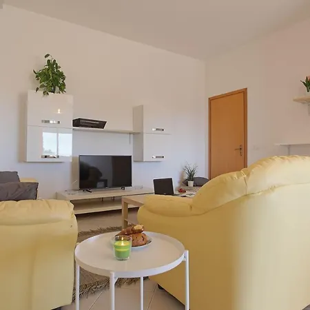 Apartament Manui *